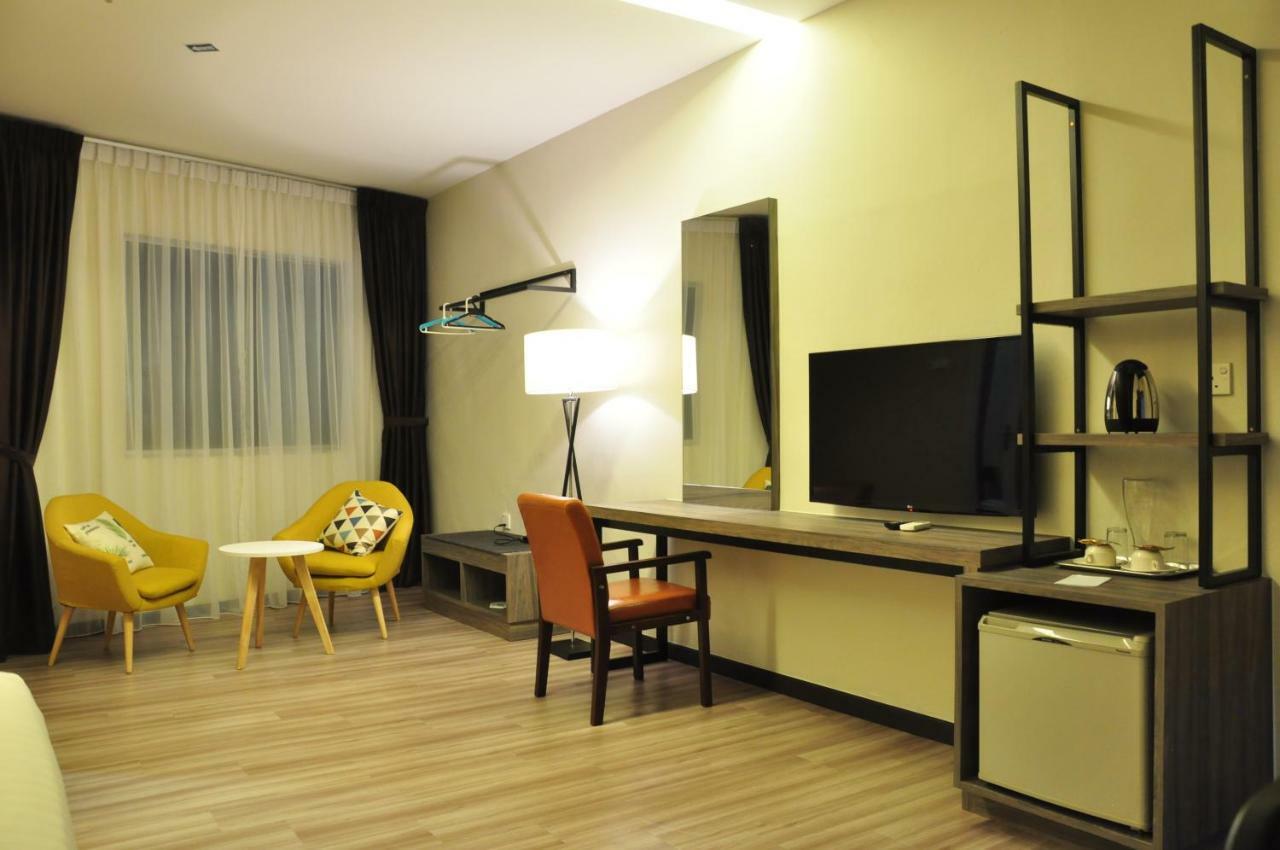 Frazel Inn Hotel Parit Buntar Zewnętrze zdjęcie